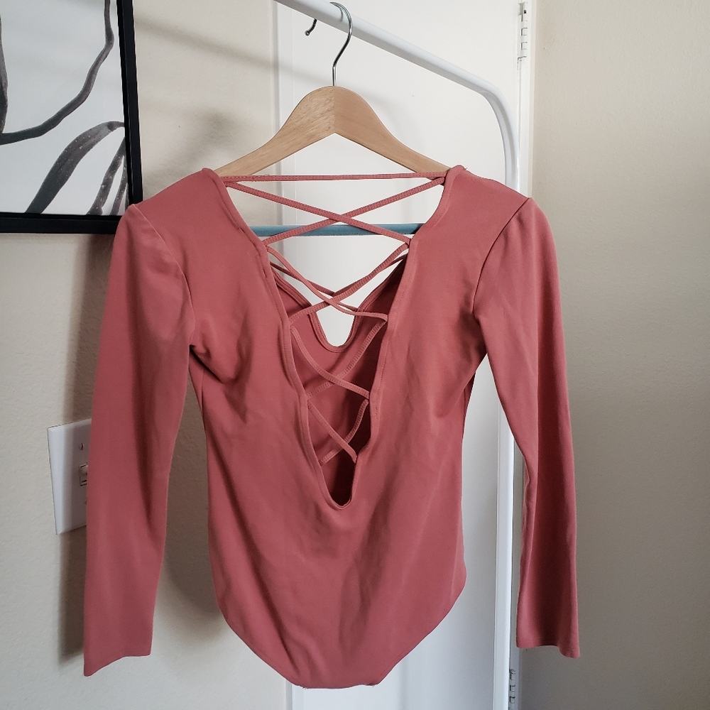 Forever 21 Pink Bodysuit. - Picture 4 of 7